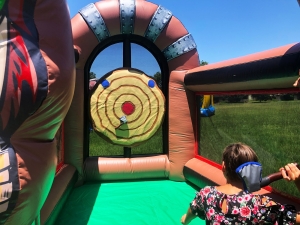 Ohio Mobile Gaming | INFLATABLE AXE THROW 1